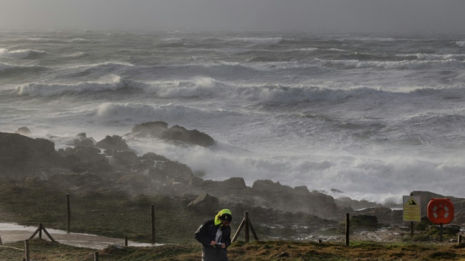 Temp&ecirc;te Darragh: la circulation des trains perturb&eacute;e sur tout le littoral ouest