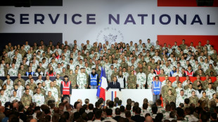 Macron anuncia un nuevo servicio militar voluntario en Francia a partir de 2026