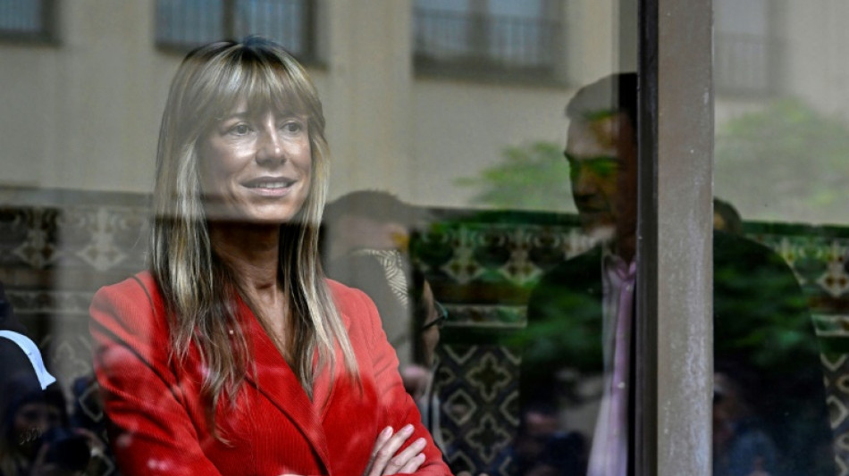 La esposa del presidente del gobierno de Espa&ntilde;a se querella a su vez contra el juez que la investiga