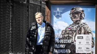 Rusia llama a comportarse como "un hombre" en una campa&ntilde;a de reclutamiento militar
