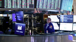 Inversores celebran anuncio de di&aacute;logo Israel-L&iacute;bano y el precio del petr&oacute;leo se modera