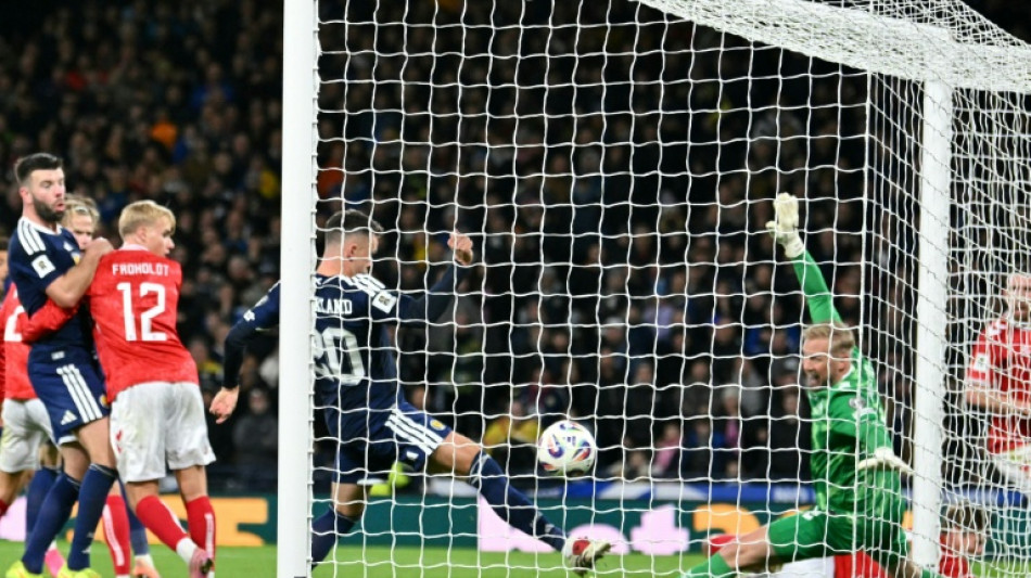 Esc&oacute;cia vence Dinamarca (4-2) em jogo emocionante e garante vaga na Copa de 2026