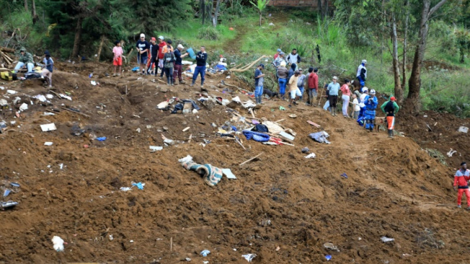 Diez muertos en Colombia por un deslizamiento de tierra cerca de Medellín
