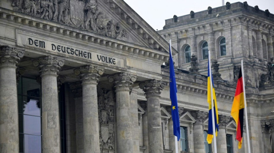 Bundestag er&ouml;rtert F&uuml;r und Wider von Regelungen zur Sterbehilfe 