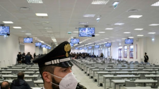 M&aacute;s de 300 mafiosos se enfrentan a duras penas en un macrojuicio en Italia