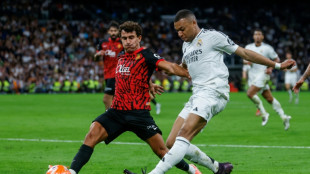 Real Madrid arranca vitória nos acréscimos contra Mallorca (2-1) e adia título do Barça