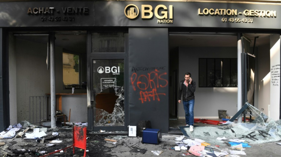 Zusammenst&ouml;&szlig;e zwischen Polizei und Protest-Teilnehmern bei 1.-Mai-Demo in Paris