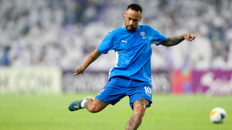 Neymar sofre nova les&atilde;o e &eacute; substitu&iacute;do em jogo do Al-Hilal