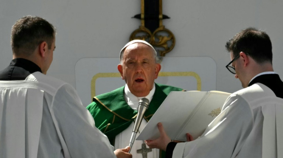 El Vaticano cierra la puerta a la ordenaci&oacute;n de diaconisas