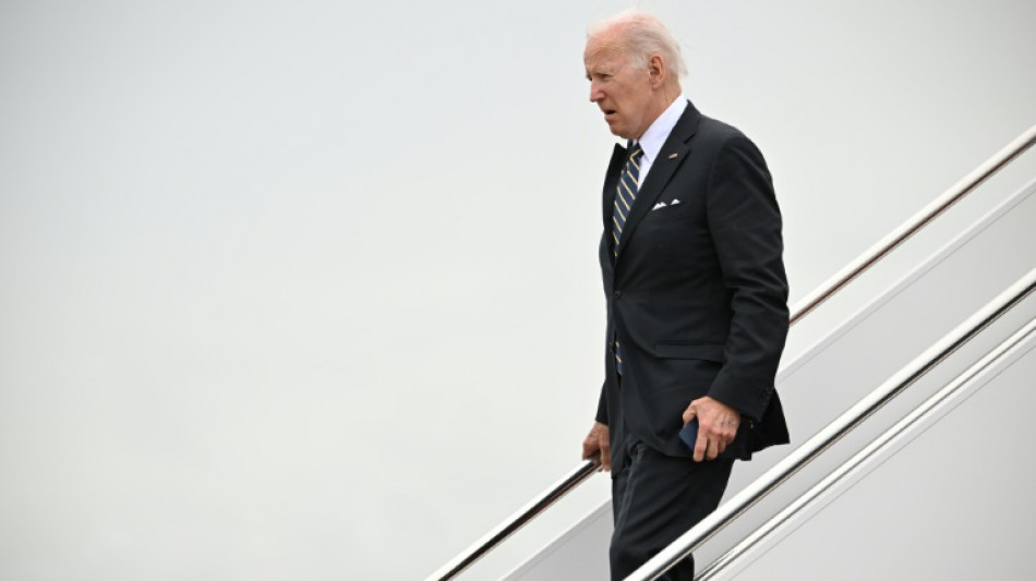 Biden se rend &agrave; Uvalde, pour apaiser la souffrance d'une ville traumatis&eacute;e par une tuerie