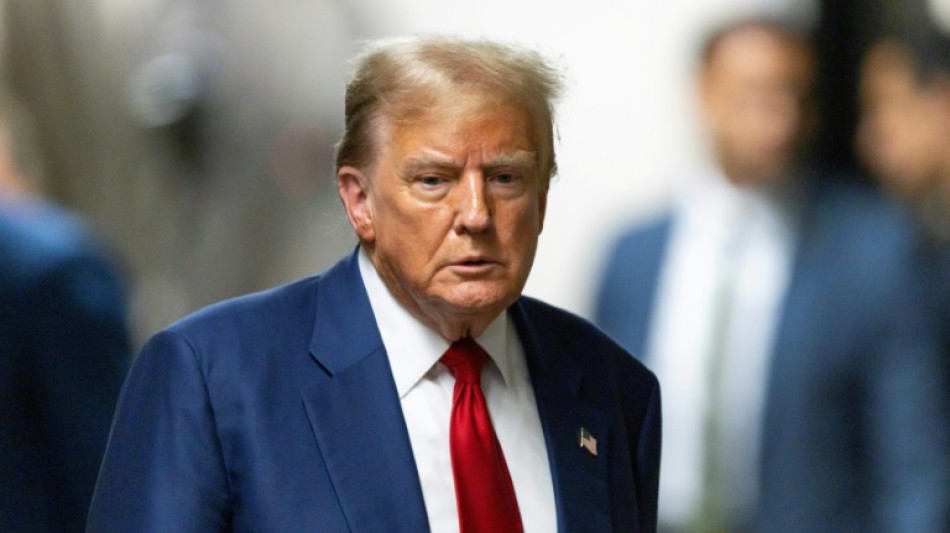 Trump retoma la campa&ntilde;a lejos del juzgado de Nueva York