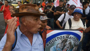 Cientos de personas marchan por segundo día en Paraguay contra el gobierno de Peña