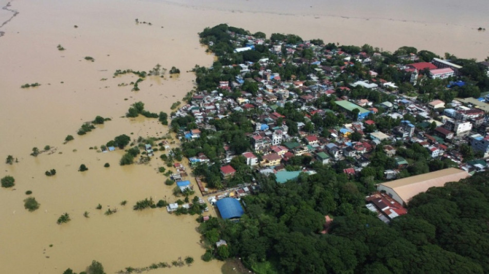 Philippines: des milliers de maisons inondées dans les crues liées au typhon Man-yi