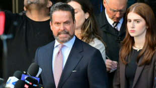 Adiada a audi&ecirc;ncia do filho do cineasta Rob Reiner, acusado de matar os pais