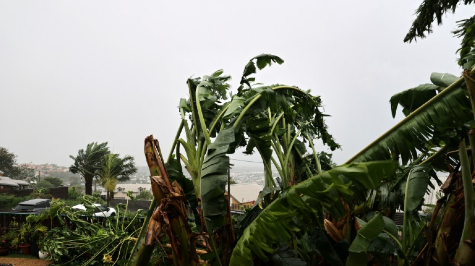 El cicl&oacute;n Belal deja un muerto y pone en alerta a la isla francesa de La Reuni&oacute;n