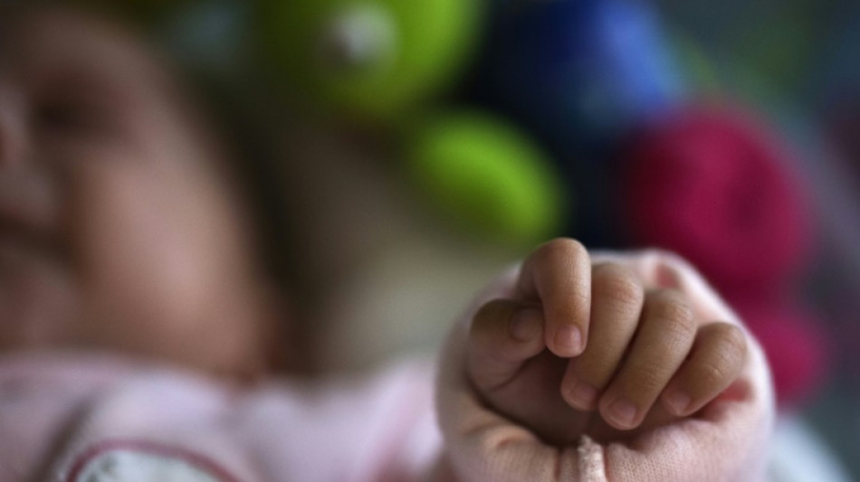 Maternit&eacute;s franciliennes: des m&egrave;res sans-abri "bloqu&eacute;es" et des sages-femmes "en d&eacute;tresse"