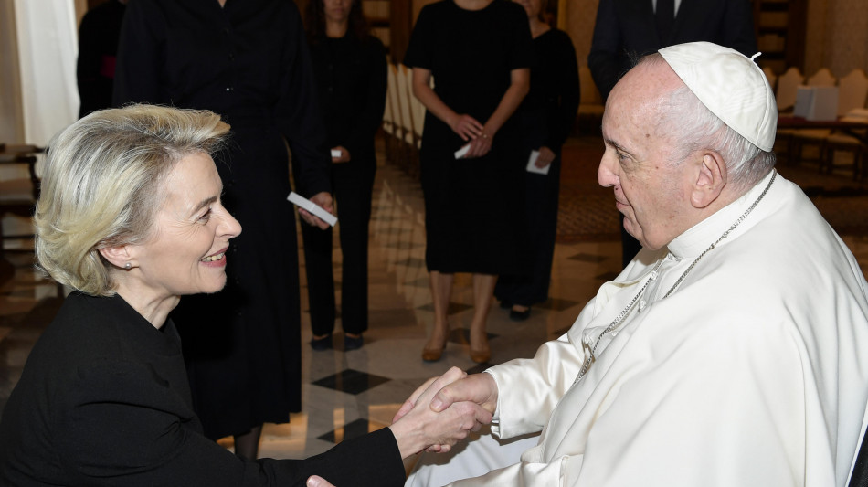 Von der Leyen parteciper&agrave; ai funerali di Papa Francesco
