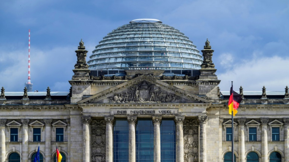 Bundestag h&auml;lt letzte Sitzung vor Wahl ab - Schlagabtausch der Spitzenkandidaten