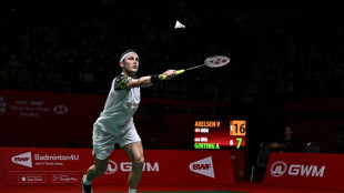 Axelsen and Yamaguchi win badminton World Tour Finals