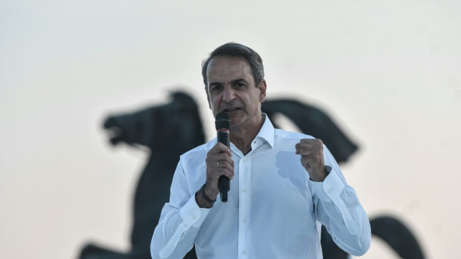 Give Greece a 'stable government', frontrunner urges ahead of vote