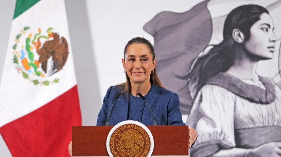 Con un baño de masas, Sheinbaum festeja su primer año como presidenta de México