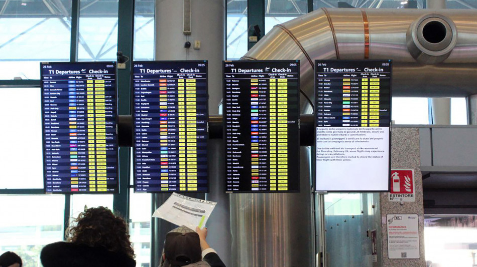 Codacons ricorre ad Agcm su richieste supplementi da parte compagnie aeree