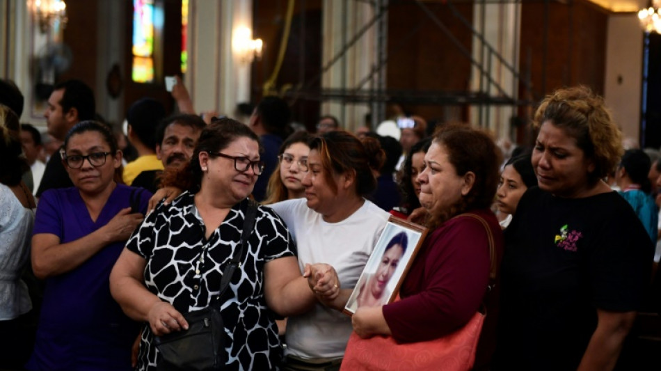 Despiden a los fallecidos por el derrumbe de una iglesia en M&eacute;xico