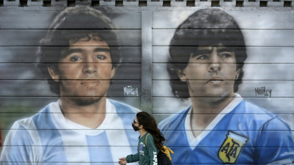 Julgamento pela morte de Diego Maradona come&ccedil;a na Argentina