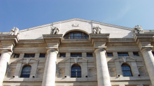 Borsa: Milano apre in cauto rialzo, Ftse Mib +0,1%