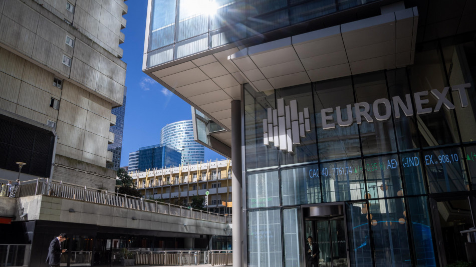 Borsa: Europa in rialzo, occhi su dati macro Usa, Milano +0,7%