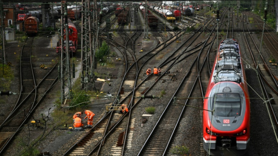 Verkehrsminister Bayerns sieht Klärungsbedarf bei Deutschlandticket-Finanzierung
