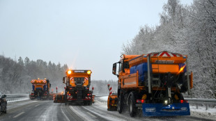 Eisregen und Schneefall sorgen f&uuml;r Verkehrsprobleme und geschlossene Schulen
