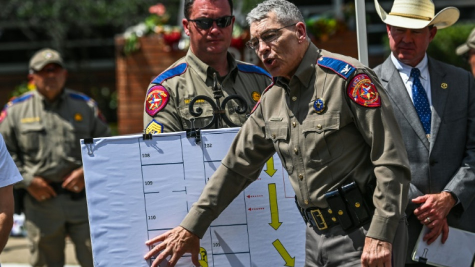 La police texane fait son mea culpa apr&egrave;s la tuerie d'Uvalde