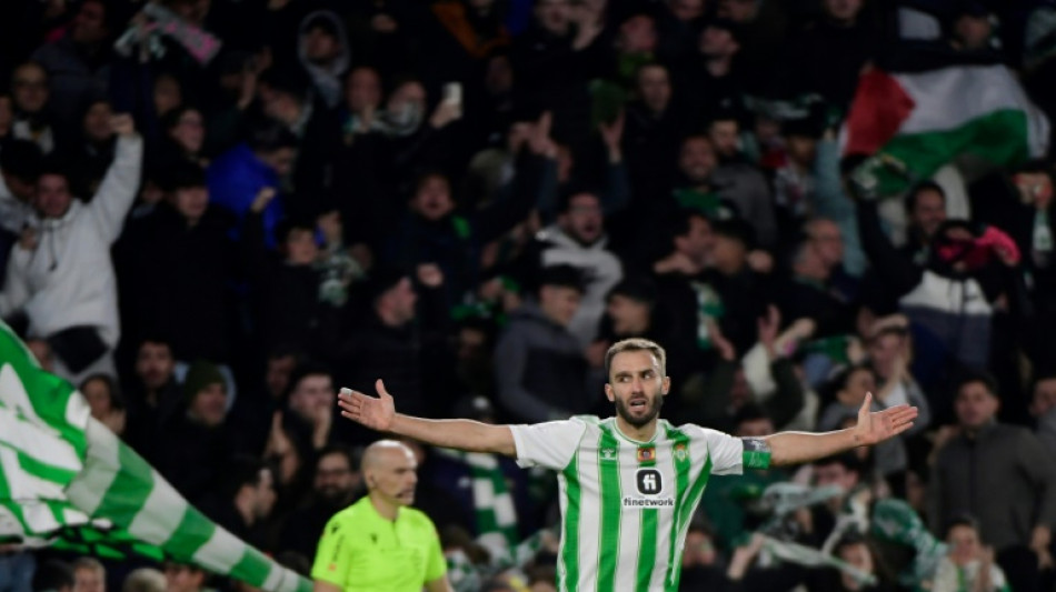 L&iacute;der Girona cede empate no fim contra o Betis (1-1) e pode ser superado pelo Real Madrid
