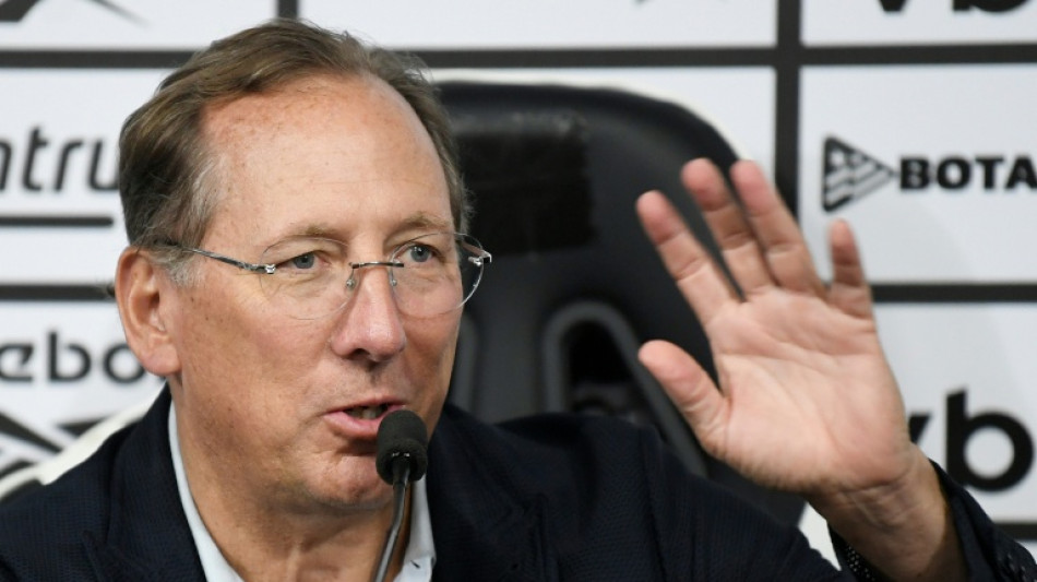 Tribunal arbitral afasta John Textor do comando da SAF do Botafogo