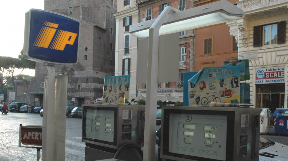 Parte da circa 300 distributori limite prezzi Ip, tetto uguale ad Eni