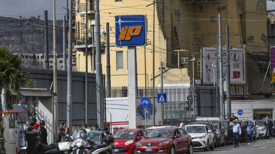 Prezzo del petrolio in calo, Wti scambiato a 101,47 dollari