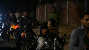 Crise de l'&eacute;nergie: au Bangladesh, les files d'attente devant les stations-service s'allongent encore