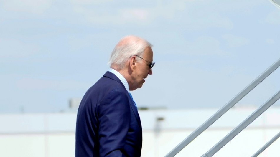 Biden jette l'&eacute;ponge et soutient Kamala Harris pour "battre Trump"