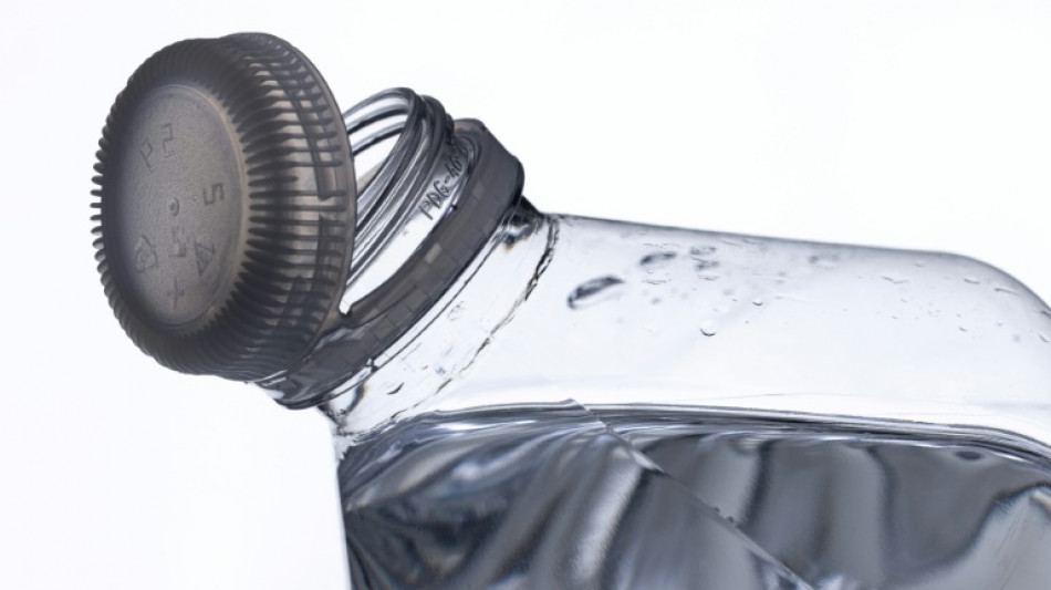 Microplastiques: des concentrations tr&egrave;s variables dans les eaux fran&ccedil;aises en bouteille