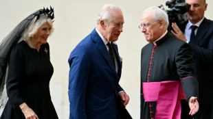 K&ouml;nig Charles III. trifft Papst vor historischem Gebet im Vatikan