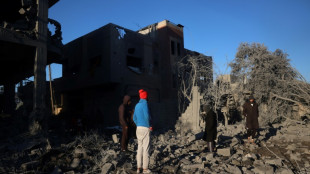 Gaza: 16 morts selon les secours, Isra&euml;l affirme &ecirc;tre encore vis&eacute;