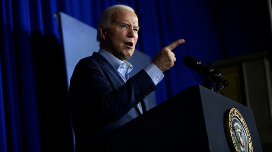 Biden volta a suas ra&iacute;zes e se distancia de Trump, r&eacute;u em Nova York