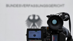 Bundesverfassungsgericht: Keine finanzielle Hilfe für Vaterschaftsstreit aus DDR-Zeit