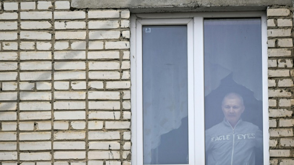 La ni&ntilde;a separada de su padre por un dibujo antiguerra en Rusia es entregada a la madre
