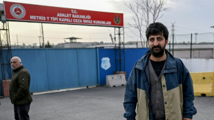 Periodista de AFP sale de la cárcel en Turquía pero mantienen la acusación