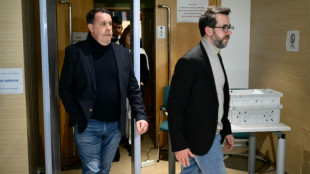 Proc&egrave;s des viols de Mazan: "une famille an&eacute;antie", qui attend que leur p&egrave;re dise "la v&eacute;rit&eacute;"