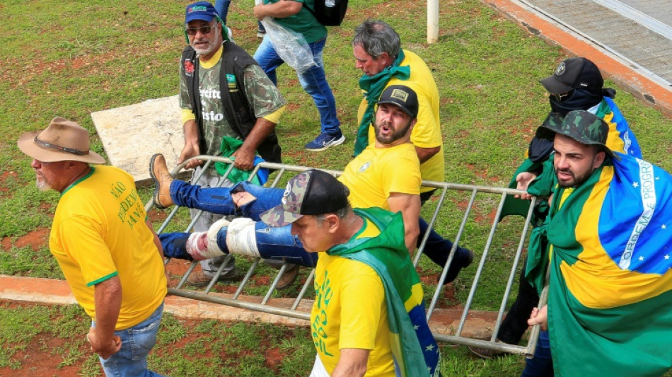 Br&eacute;sil: A l'assaut du Congr&egrave;s, les bolsonaristes crient "intervention militaire"
