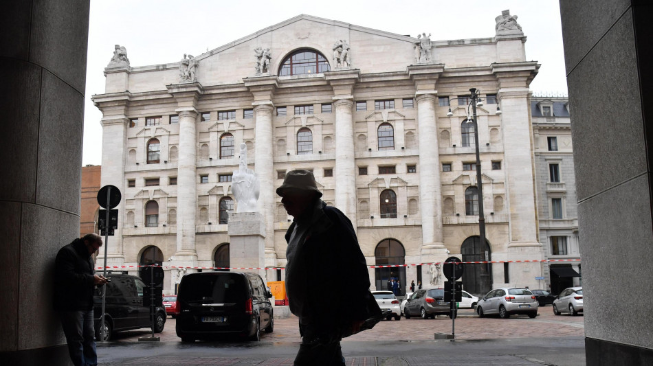 Borsa: Milano apre in rialzo, +1,8%