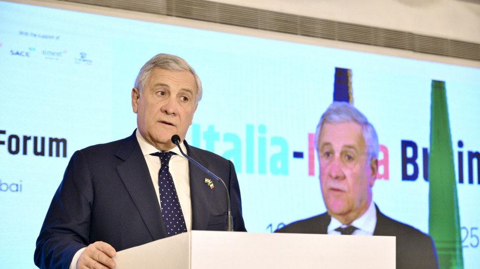 Tajani, Gedi? C'è libero mercato, ma meglio se resta in mani italiane